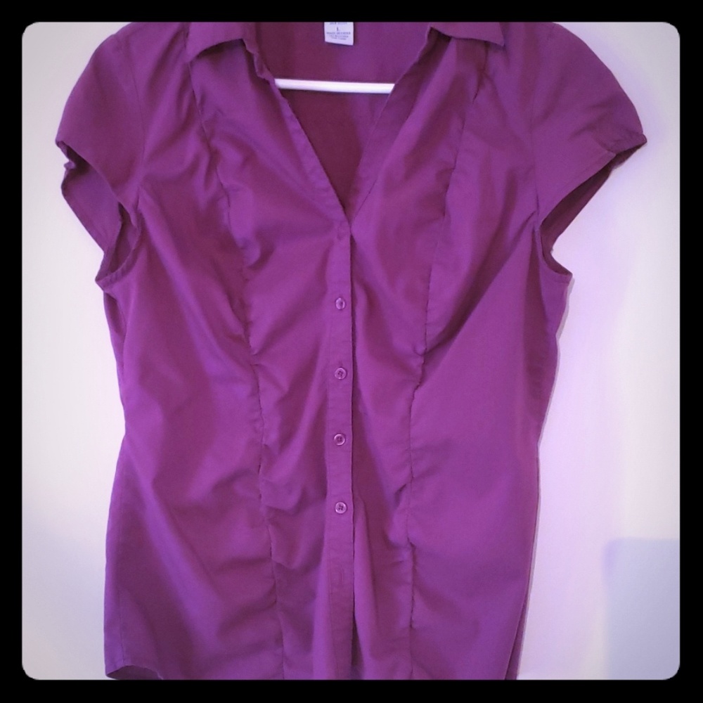 Fitted Button Down Top